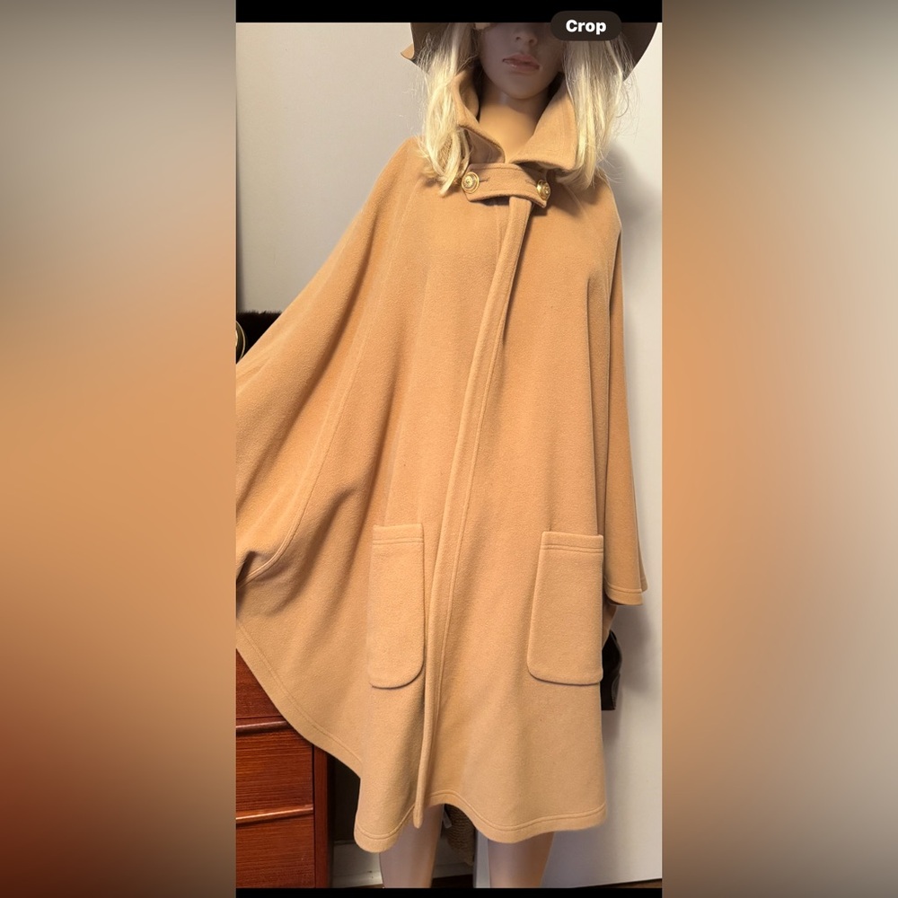 Vintage Italian Wool cape.  Elegant Tan Cape for Women